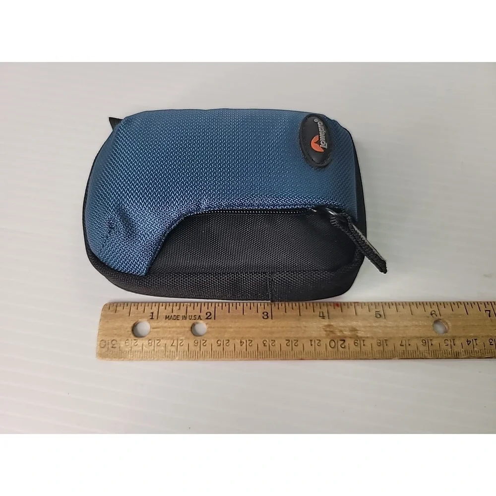 Lowepro LP36320-0WW Tahoe 10 Camera Pouch Bag Two Tone‎ Pockets